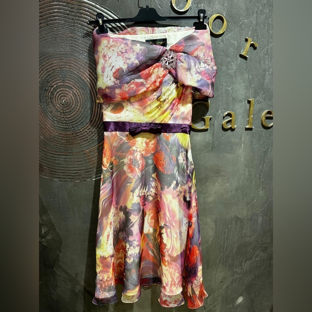 NWOT Mac Duggal 100% silk Vibrant Floral knee length Sleeve Dress size 4